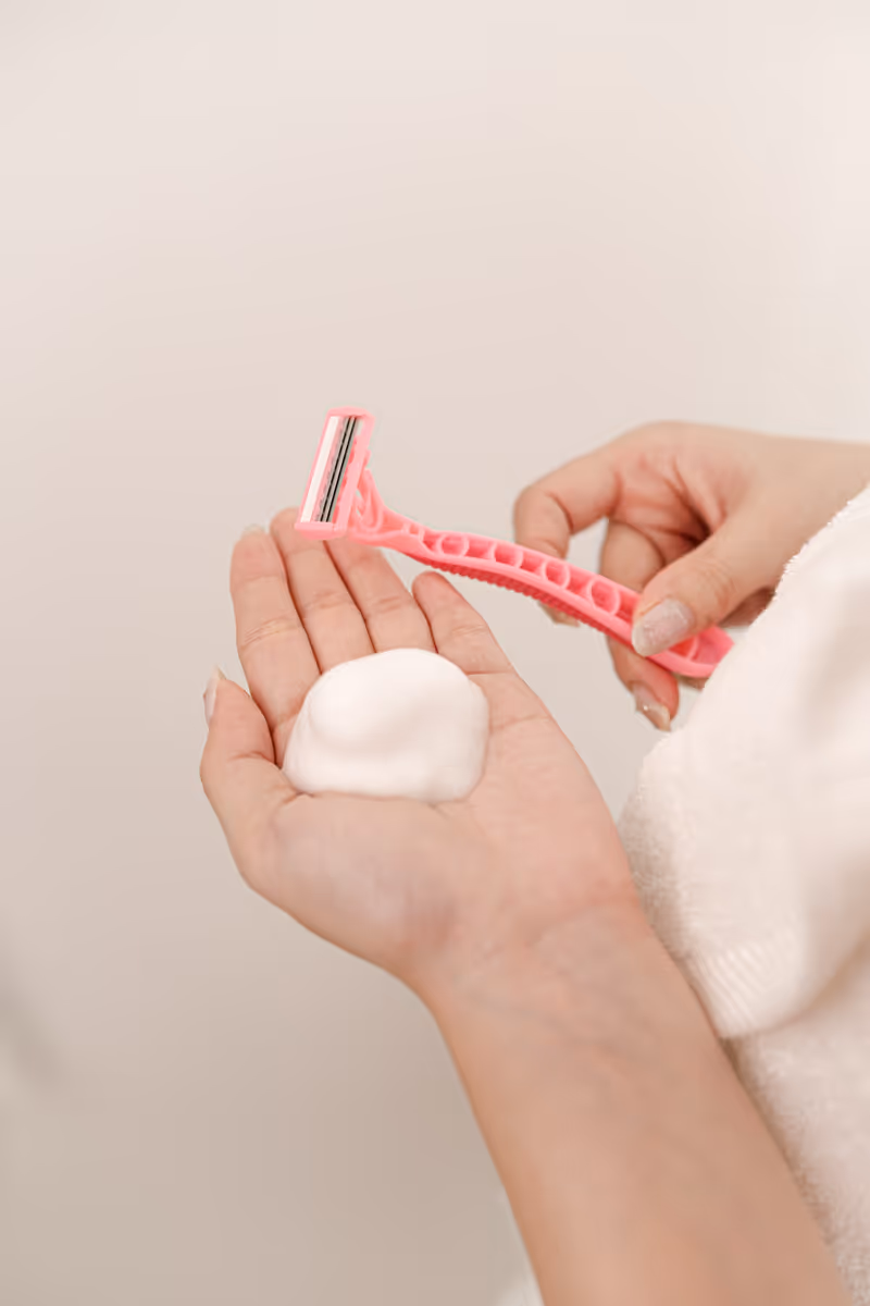 Image 6 of ROX III Triple-Blade Razor for Women